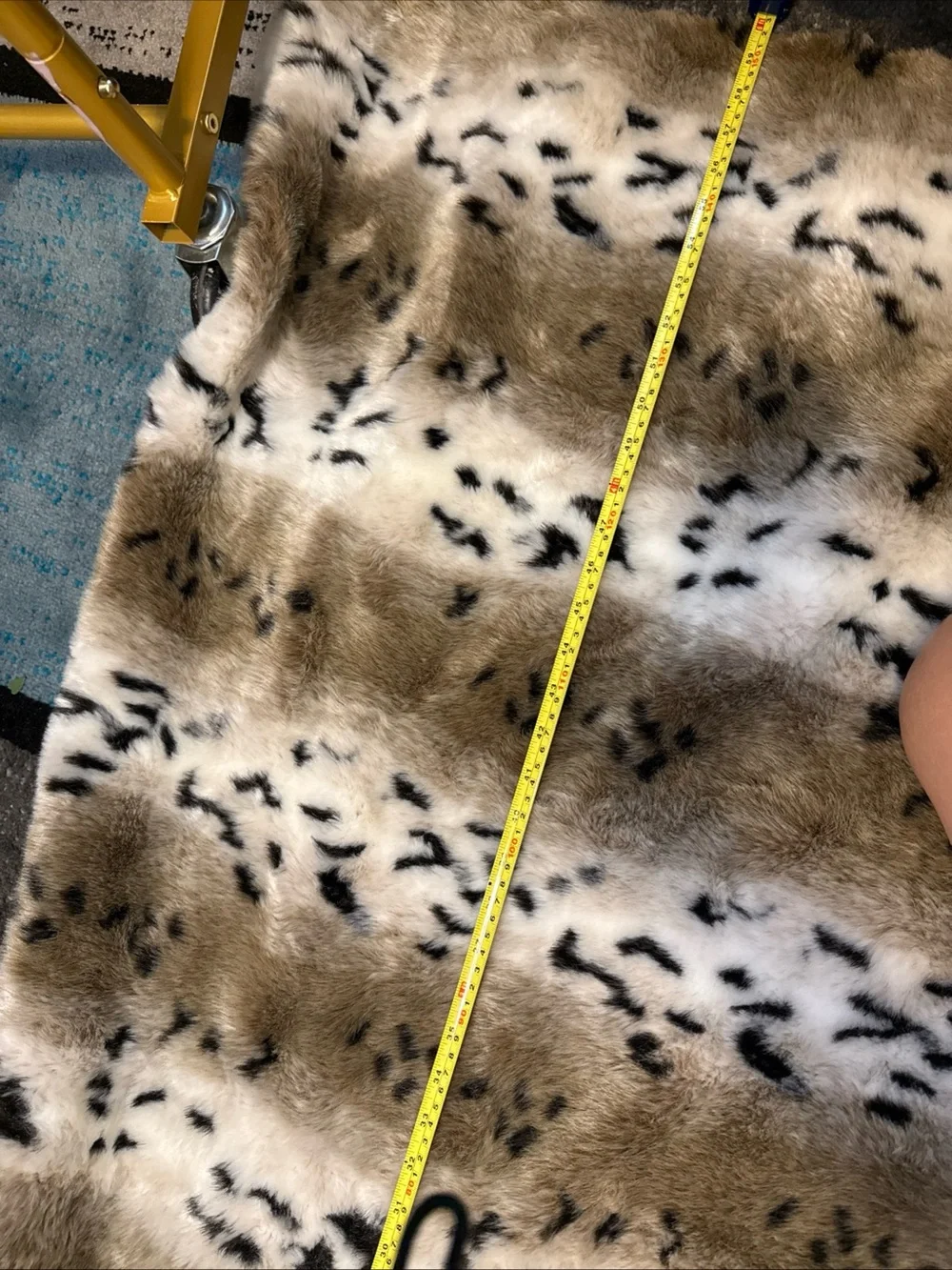 Pluto’Snow Lynx Fur Luxury Throw Animal Print Des